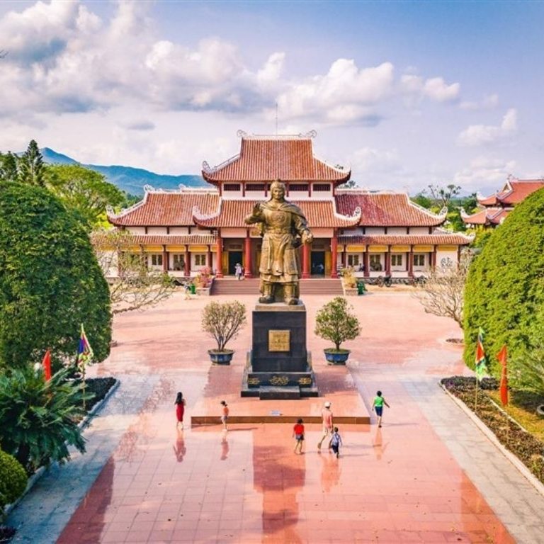 Tour Quy Nhơn – Tây Sơn - Phú Yên 4 ngày 3 đêm Tour Quy Nhơn – Tây Sơn - Phú Yên 4 ngày 3 đêm