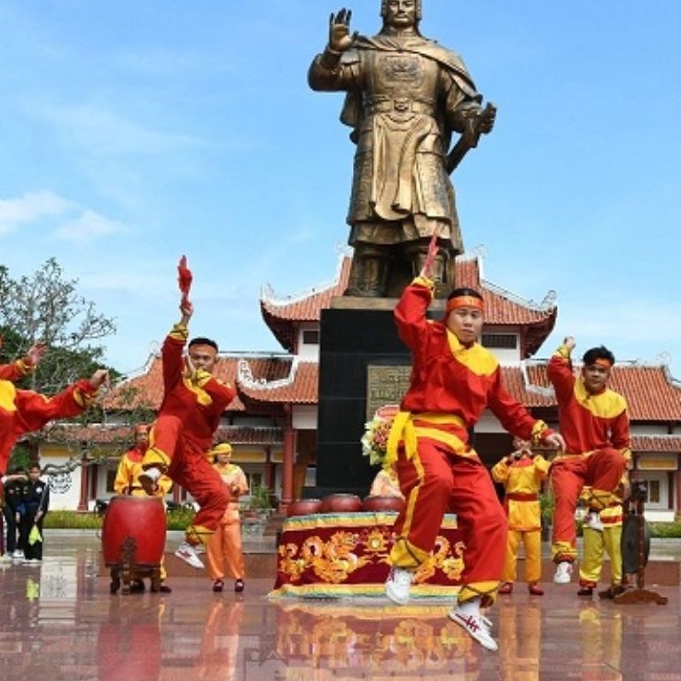 Tour Quy Nhơn – Tây Sơn - Phú Yên 4 ngày 3 đêm Tour Quy Nhơn – Tây Sơn - Phú Yên 4 ngày 3 đêm