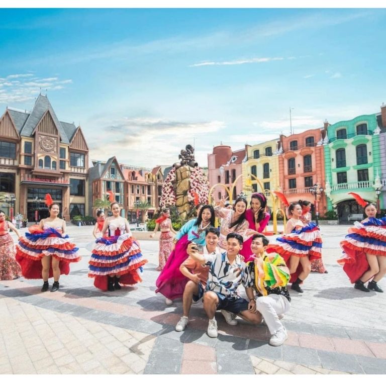 Tour Nha Trang 2 ngày 1 đêm - Khám phá Vinpearl Land Tour Nha Trang 2 ngày 1 đêm - Khám phá Vinpearl Land