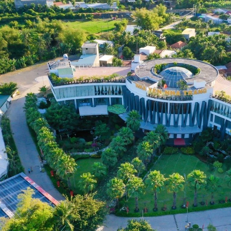 Tour Nha Trang 2 ngày 1 đêm - Khám phá Vinpearl Land Tour Nha Trang 2 ngày 1 đêm - Khám phá Vinpearl Land